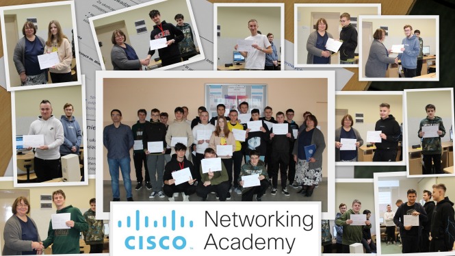 Kolaż zdjęć z rozdania certyfikatów Cisco uczniom z klasy 3bT przez p. Dyrektor